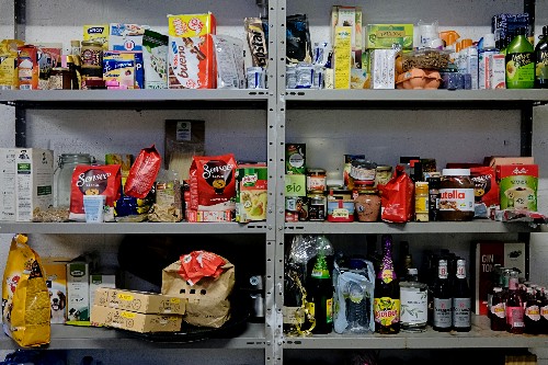 Metal-Shelves-food-pantry-from-Unsplash-by-Alexander_Van_Steenberge